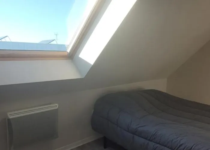 Proche Circuit Du Mans 500 M Du Virage De Mulsanne