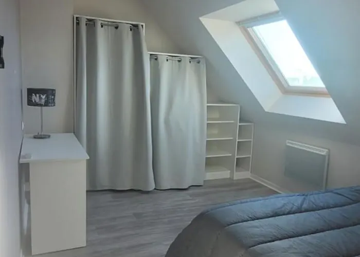 Couette-café Proche Circuit Du Mans 500 M Du Virage De Mulsanne